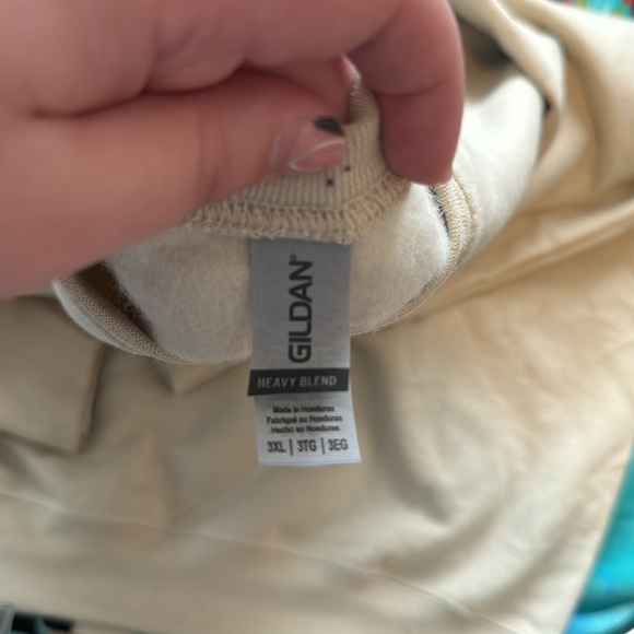 Sheriff crewneck from movie cars. - Picture 3 of 4